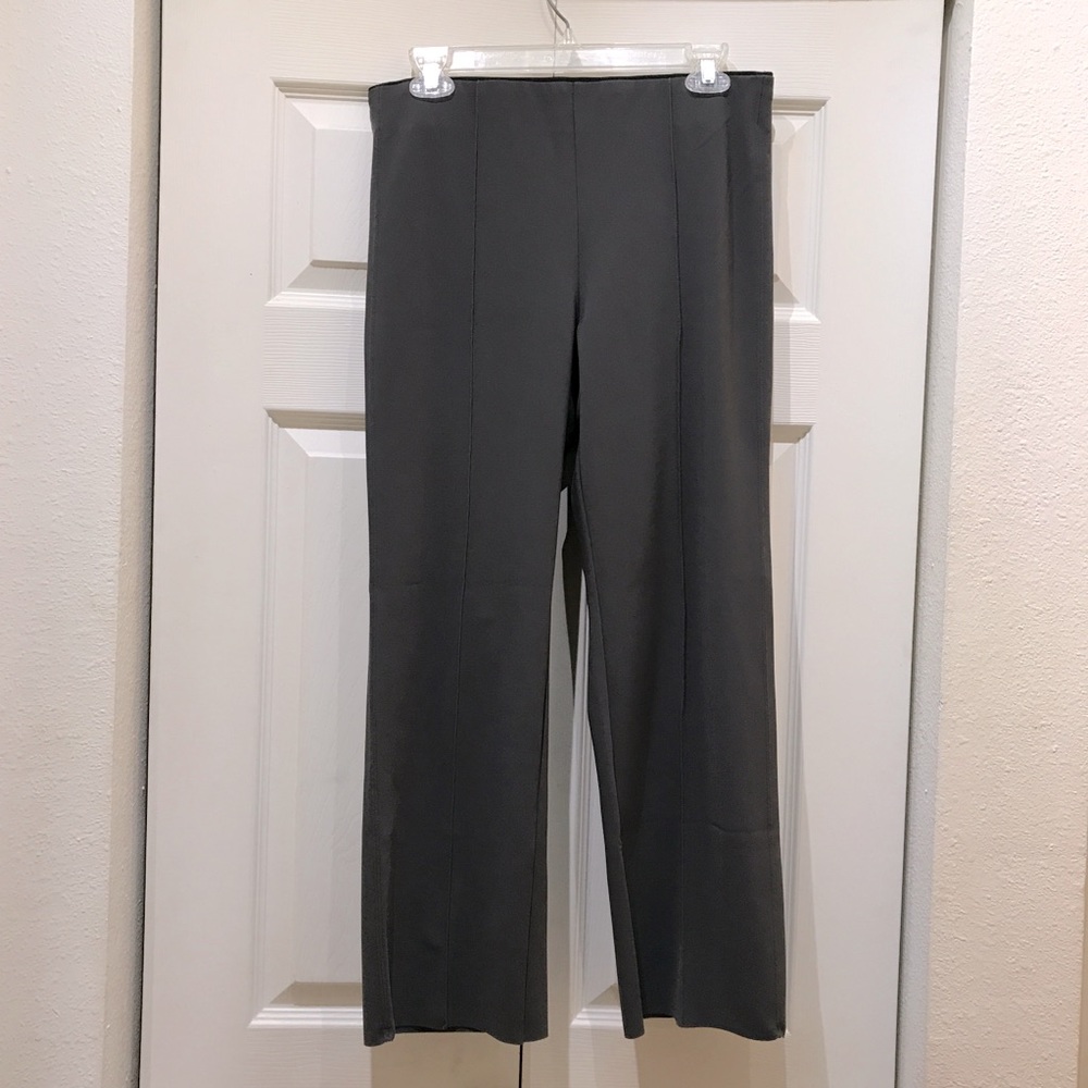 Athleta Mercurial crop flare pant—size medium—gray